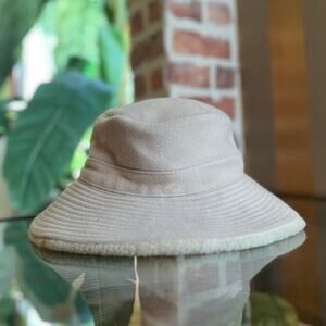 HERMES Beige Shearling Cashmere Bucket Hat SZ56